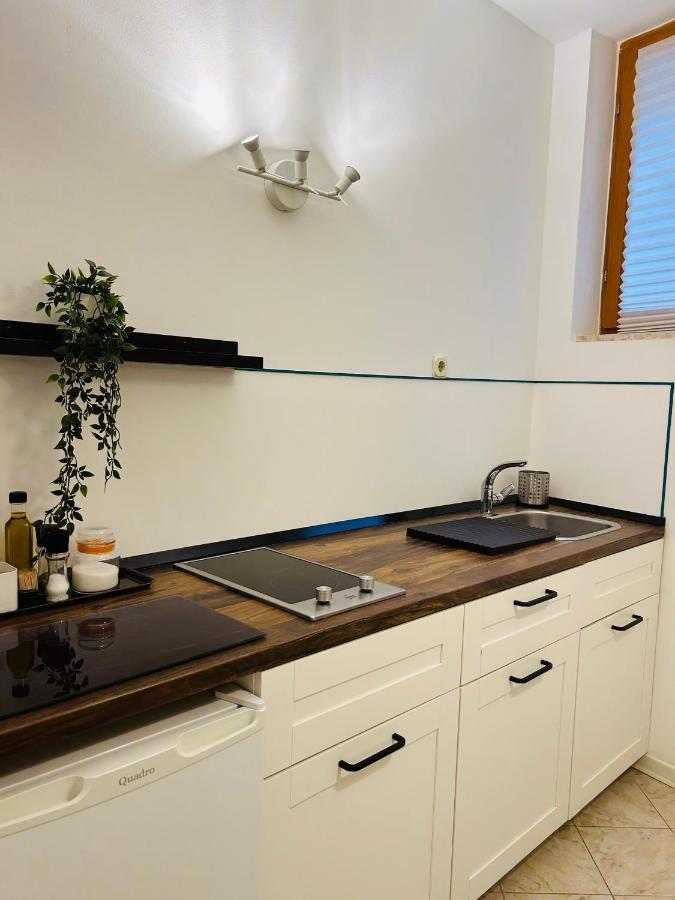 Rooms & Apartments La Casa Di Loreto Rovinj Kültér fotó